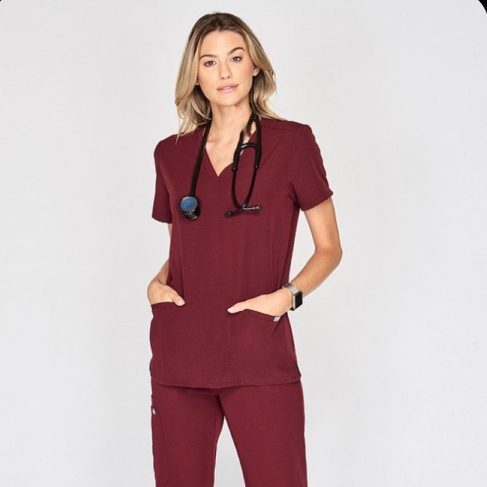FIGS Burgundy Scrub Set in XS: Casma +Yola